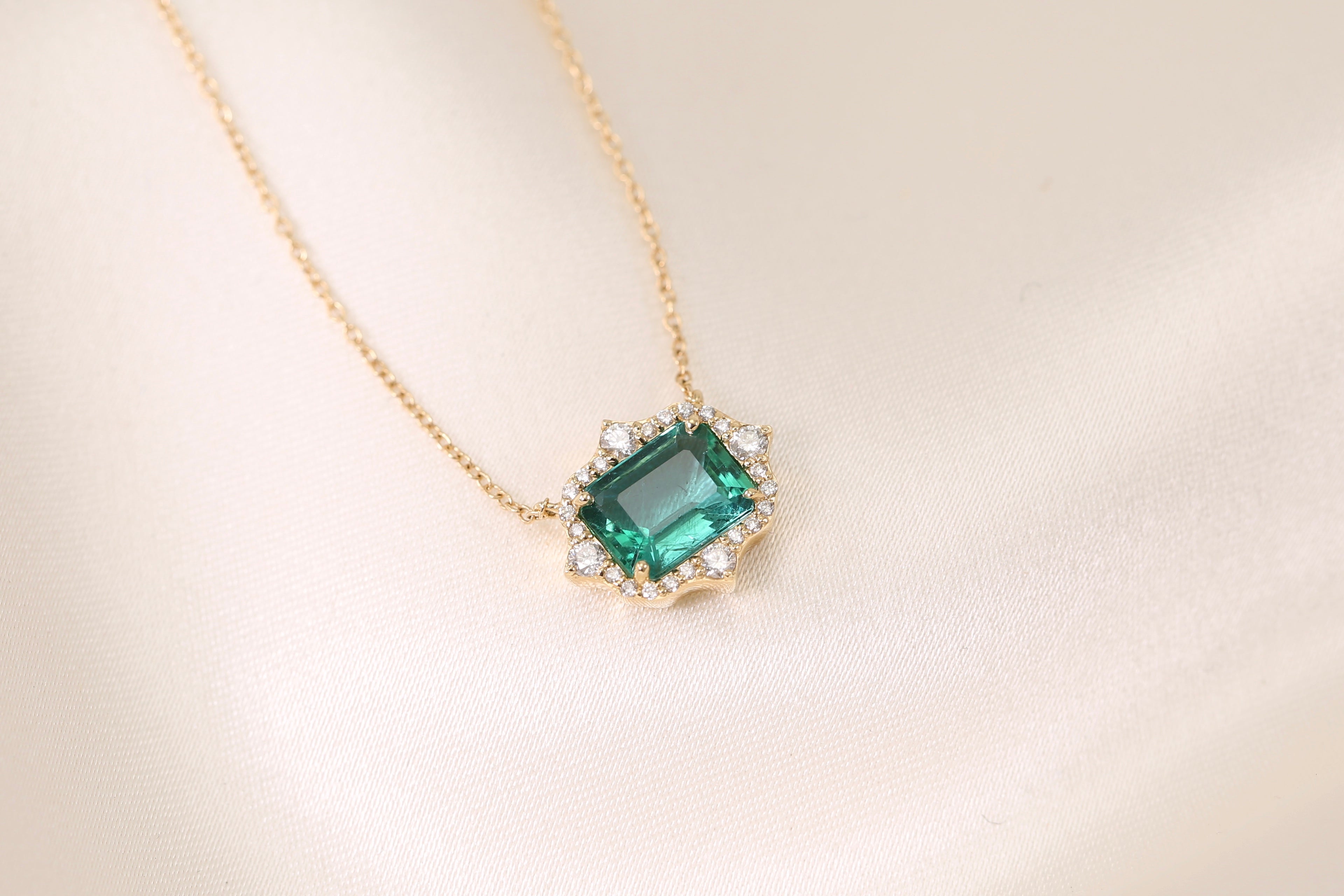 Emerald Art Deco Diamond Necklace