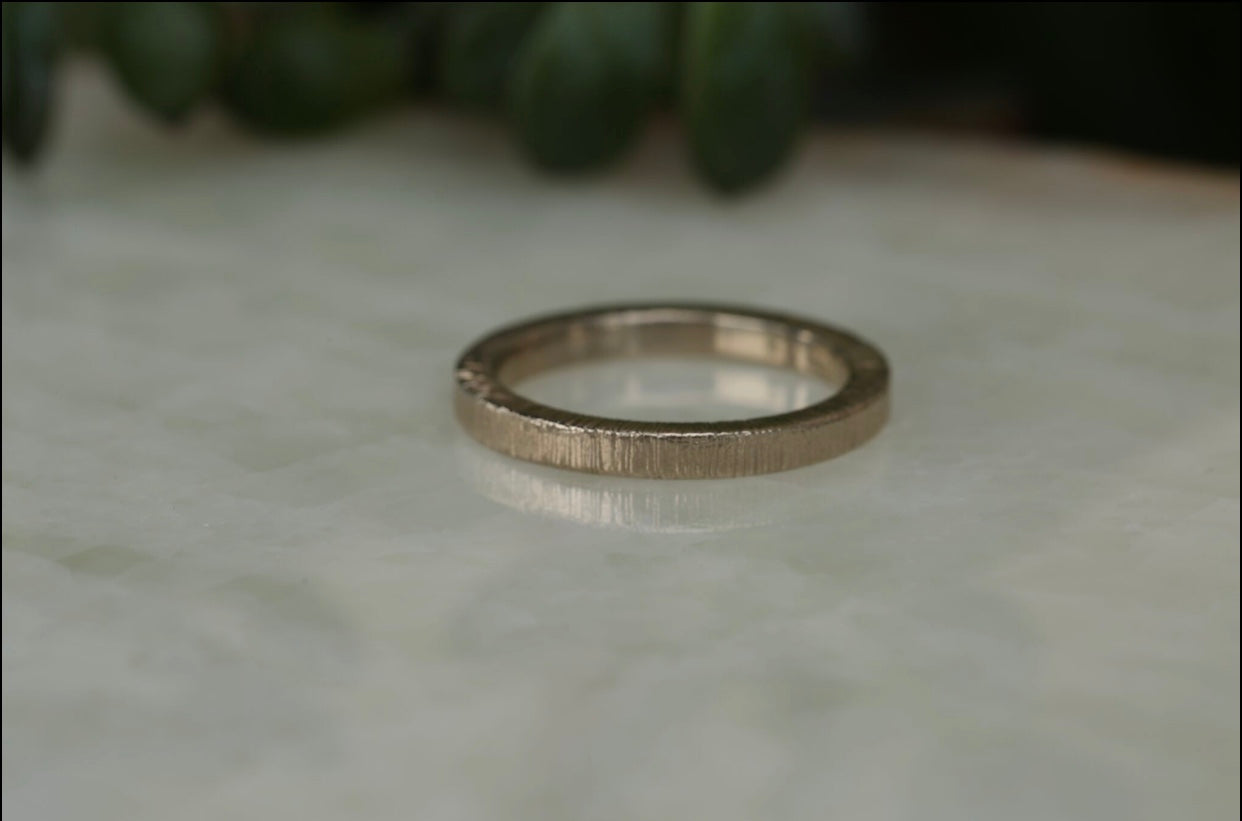 Mens Textured Thin Band