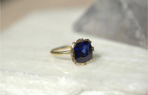 Cushion Lab Sapphire & Diamond Claw Ring