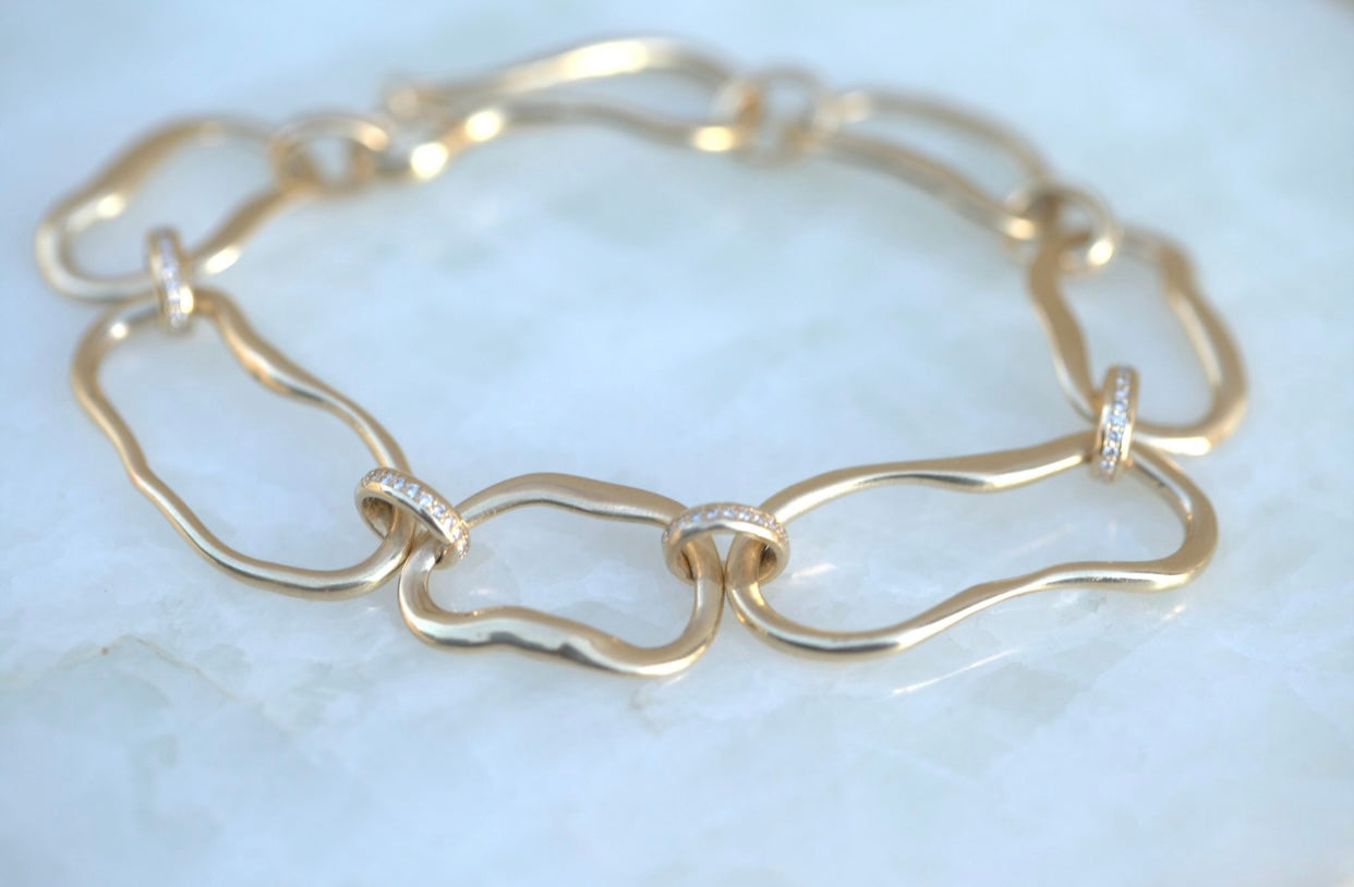 Wavy Links with Diamonds Bracelet