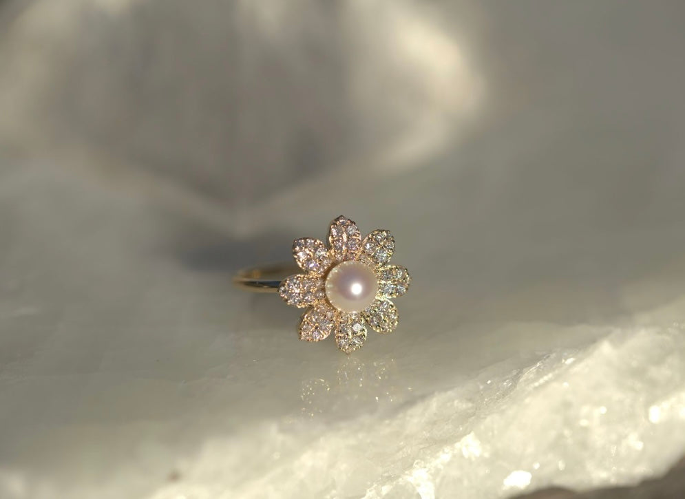 Daisy Pearl & Diamond Ring