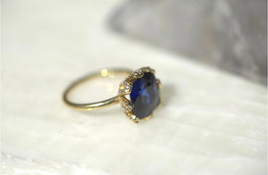 Cushion Lab Sapphire & Diamond Claw Ring