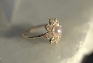 Daisy Pearl & Diamond Ring