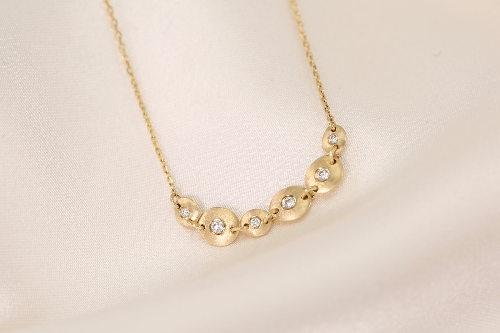 Floating Diamond Discs Necklace