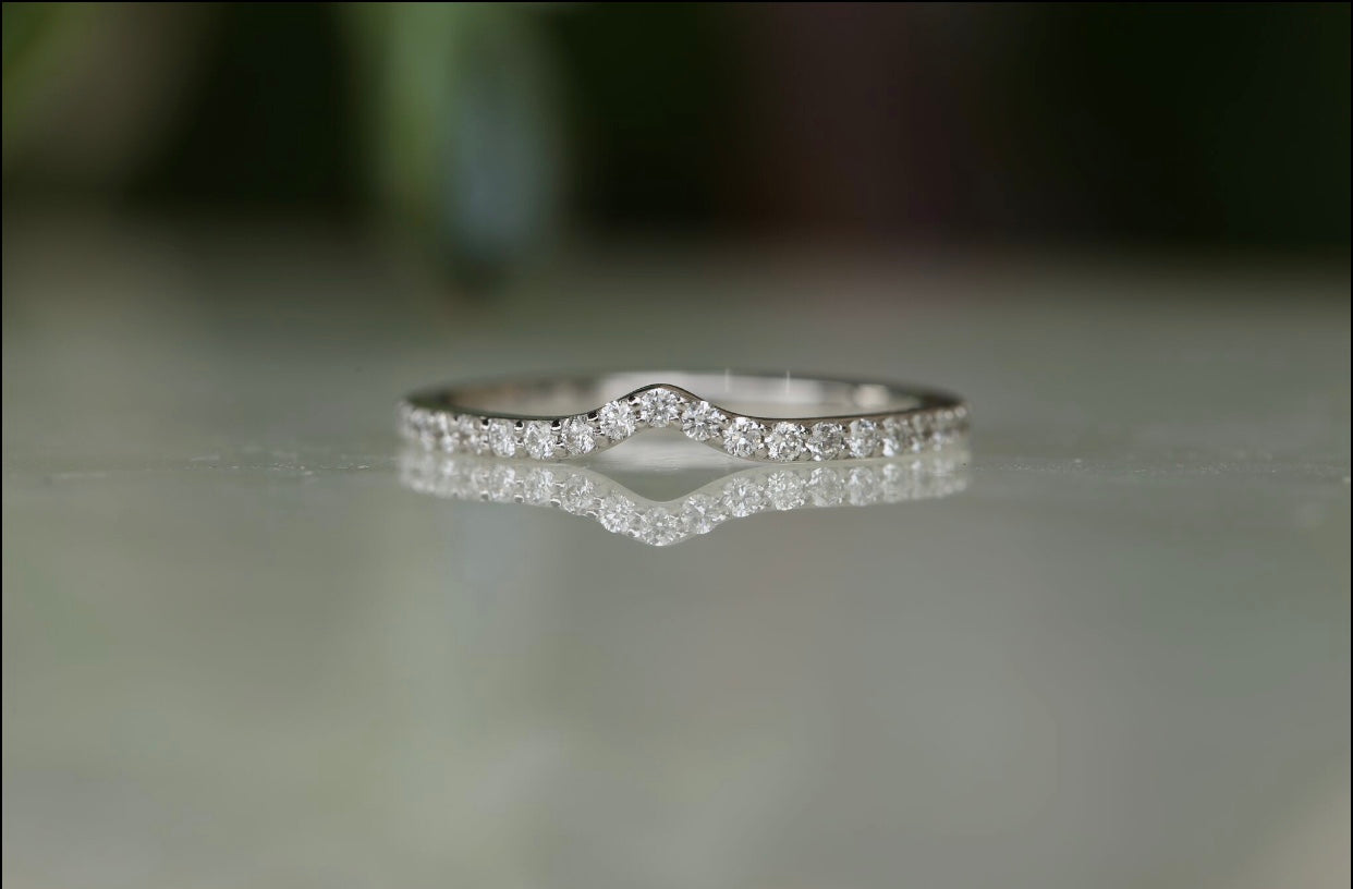 Deep Curve Diamond Band Ring